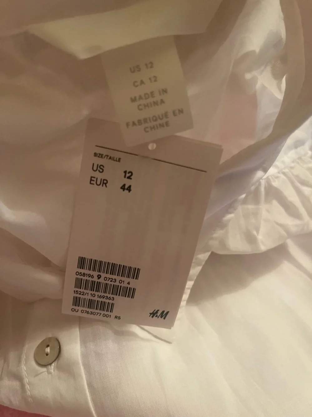 H&M Classic White Cotton Button-Up Shirt Dress with Waist Tie - Picture 4 of 6